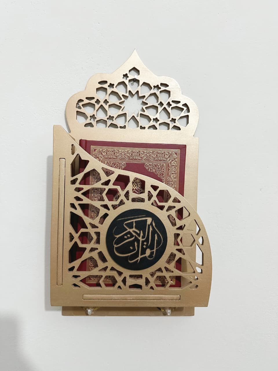 quan box golden colour